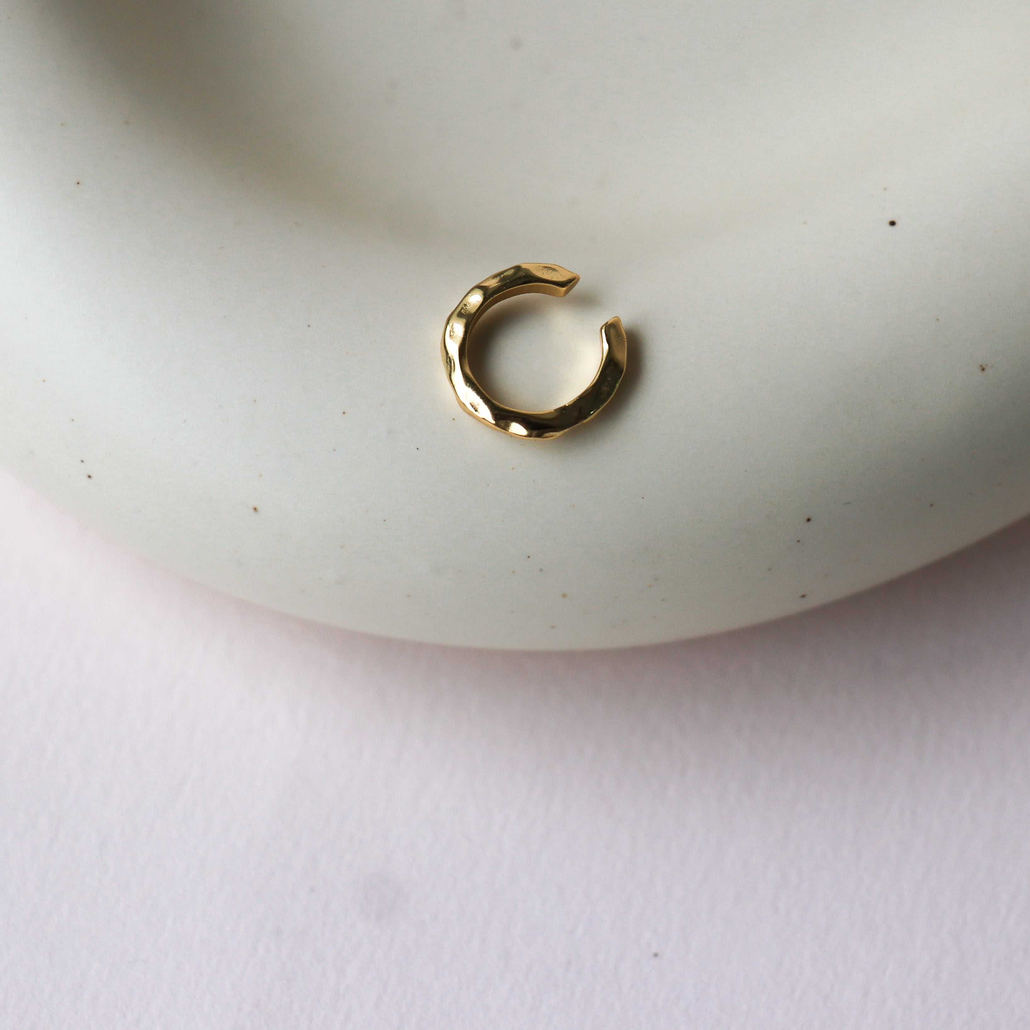 Ear cuff Hammered Gold