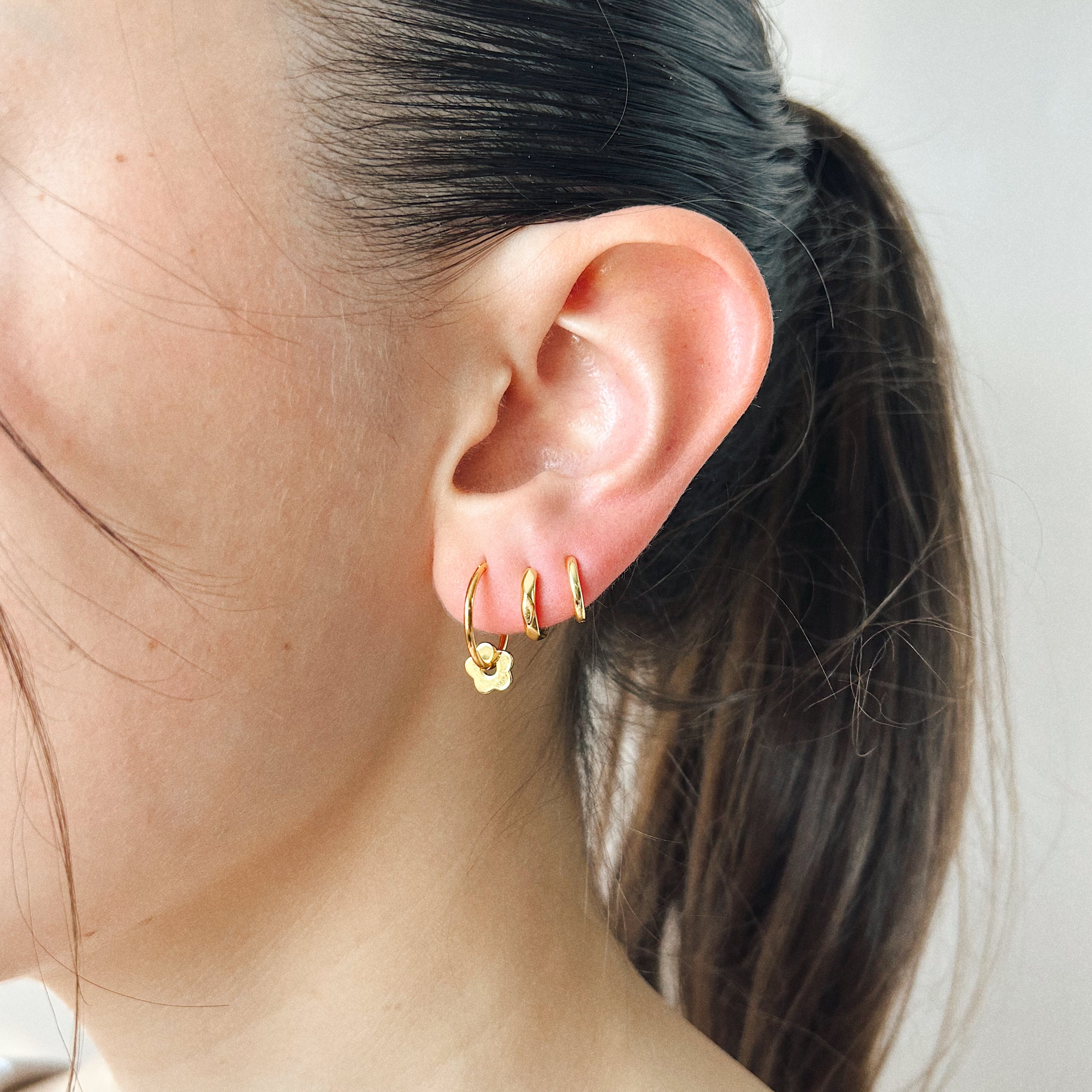 Gold plated hoops outlet