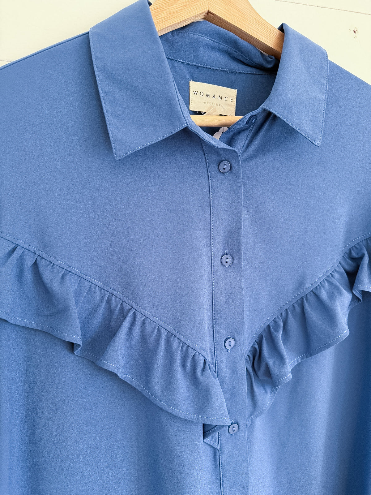Womance - Robe chemise à manches longues bleue – seconde main