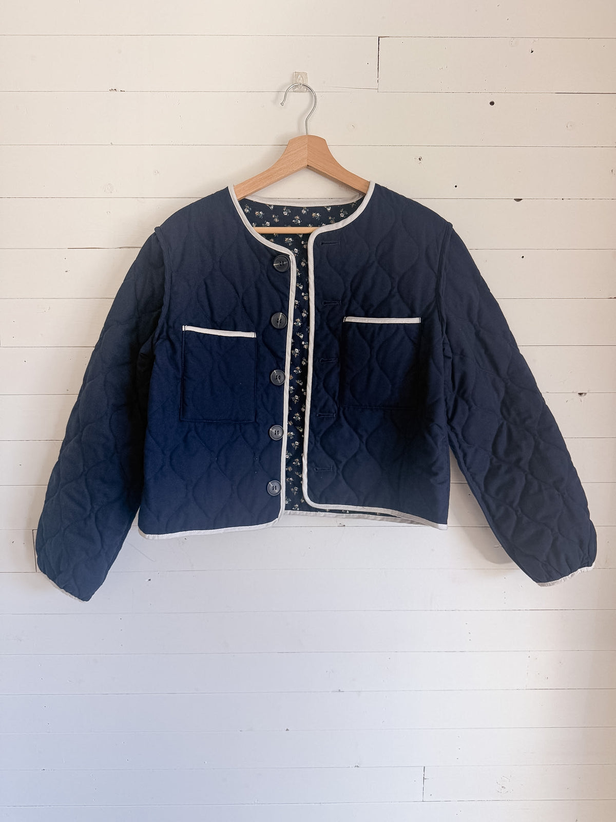 Bomber matelassé réversible avec motif de fleurs Joie – seconde main