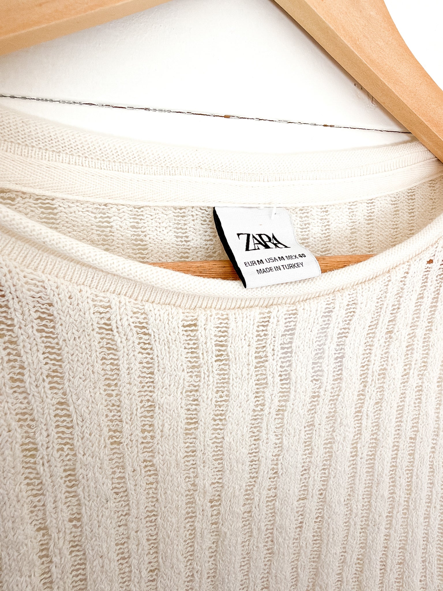 Chandail en maille blanc cassé à manches courtes Zara – seconde main – vue 3