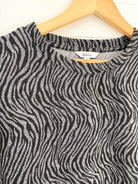 Chandail ample à manches longues à imprimé zèbre noir et gris Reitmans – seconde main – vue 3